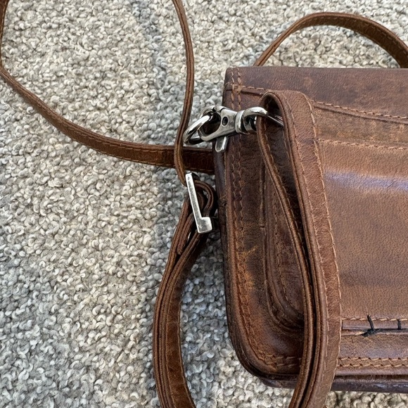 Chic Brown Leather Crossbody Bag - Picture 9 of 13